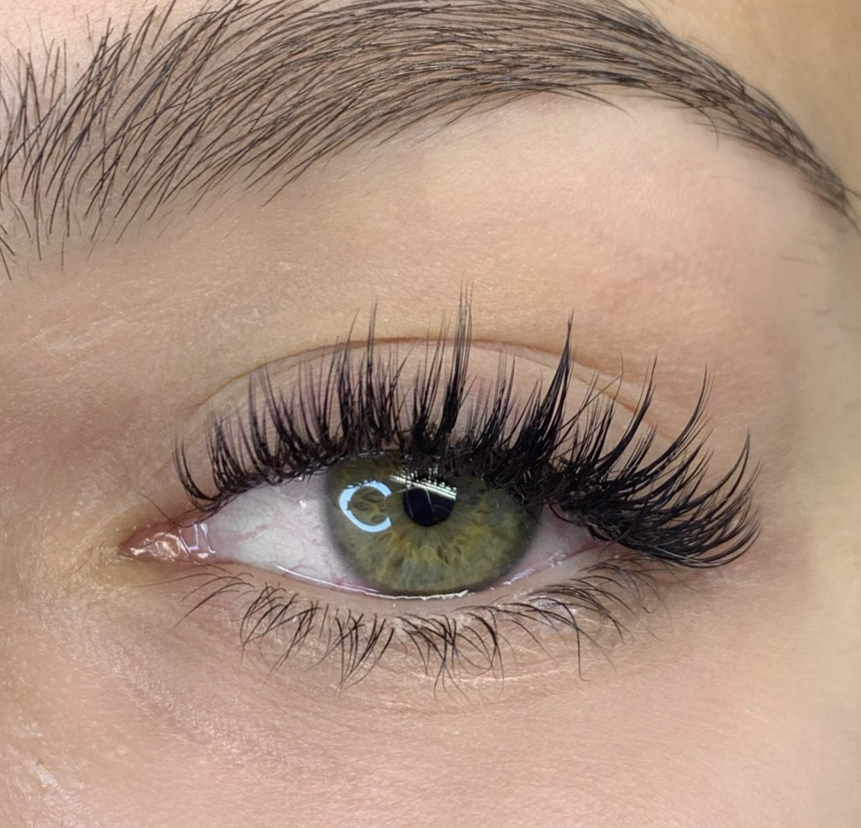 eyelash extension client